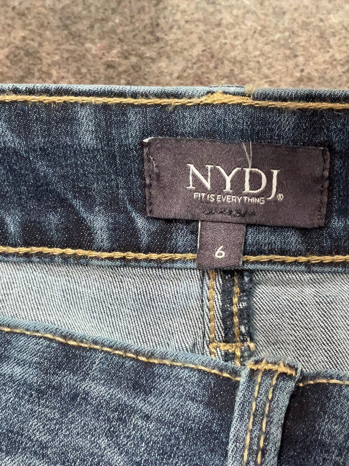 NYDJ Sz 6 NWT