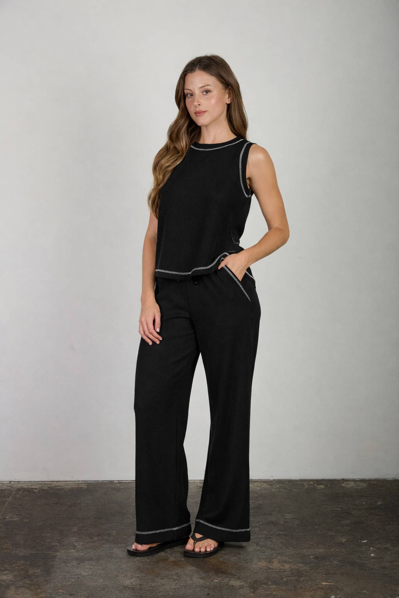 DRAWSTRING DETAIL RIBBED KNIT LOUNGE PANTS