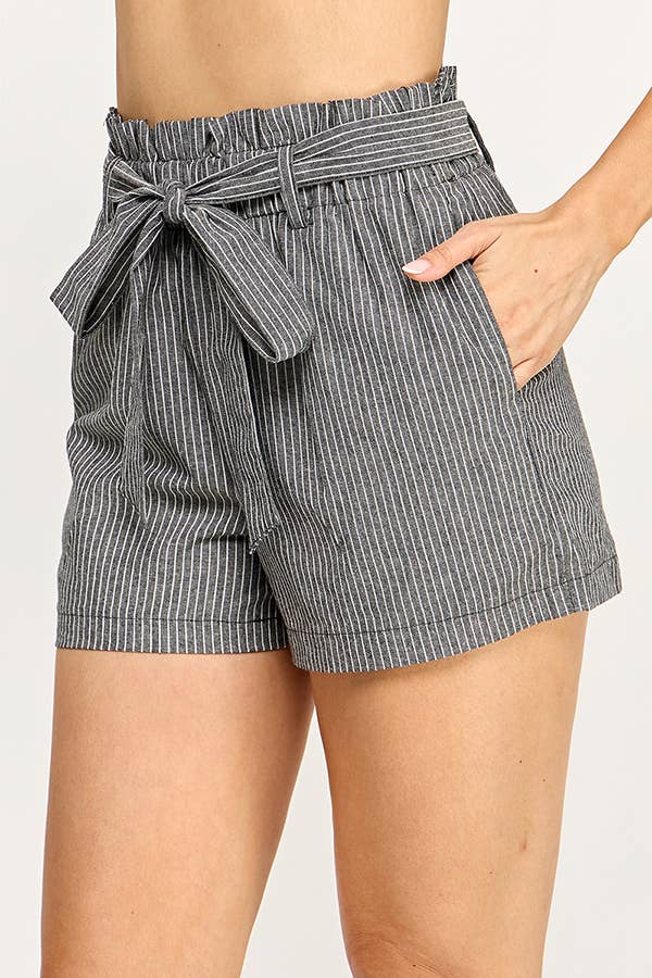 STRIPED HIGH WAISTED SHORT WITH TIE BELT
