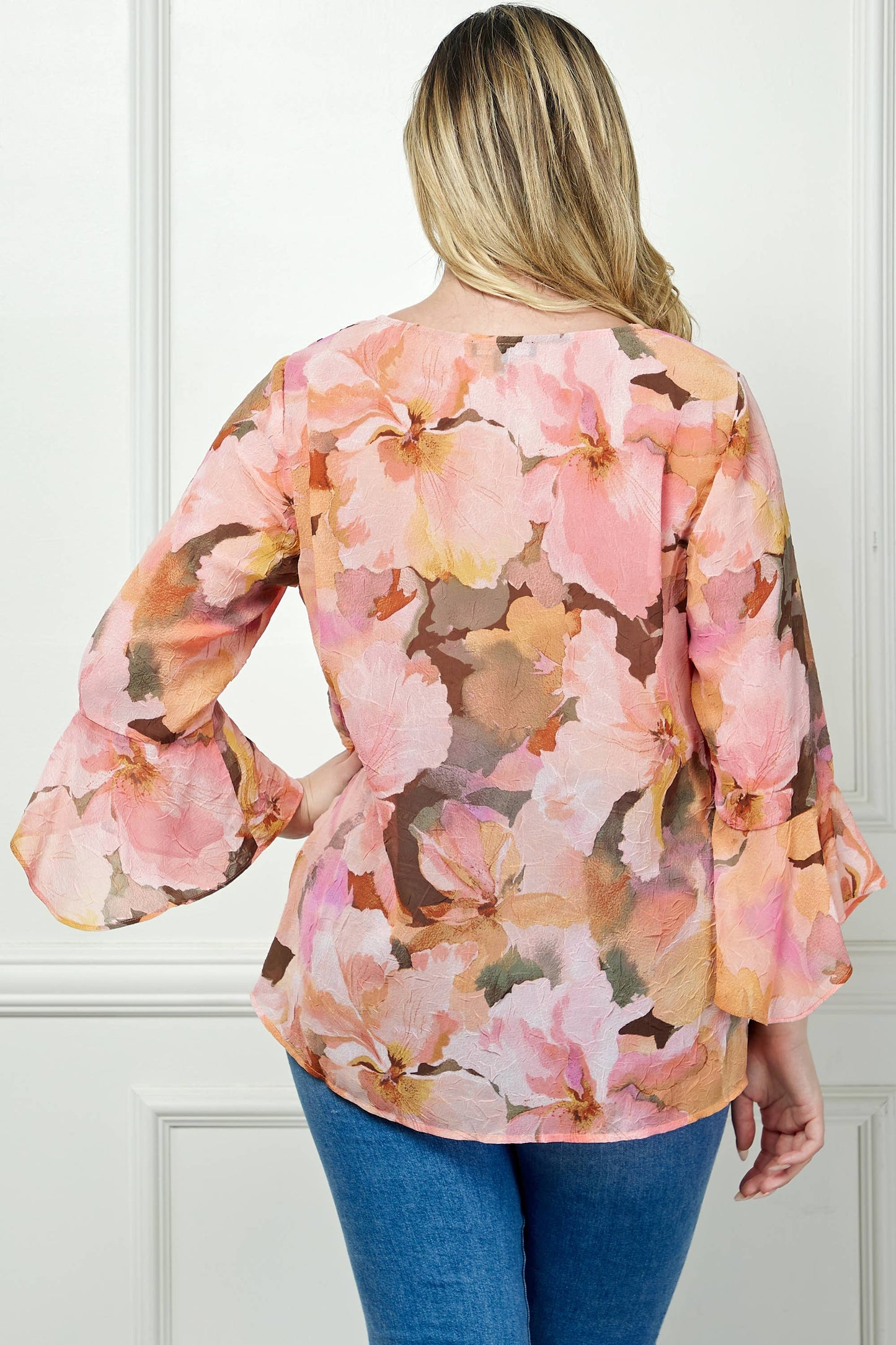 PLUS SIZE RUFFLE SLEEVE V-NECK SWING TOP