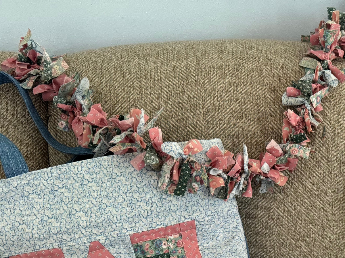 Prairie Pink Garland