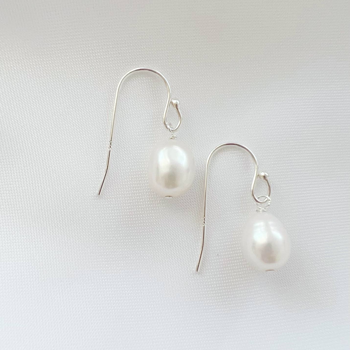 Kaia Freshwater Pearl Dangle Earrings Gold / Silver