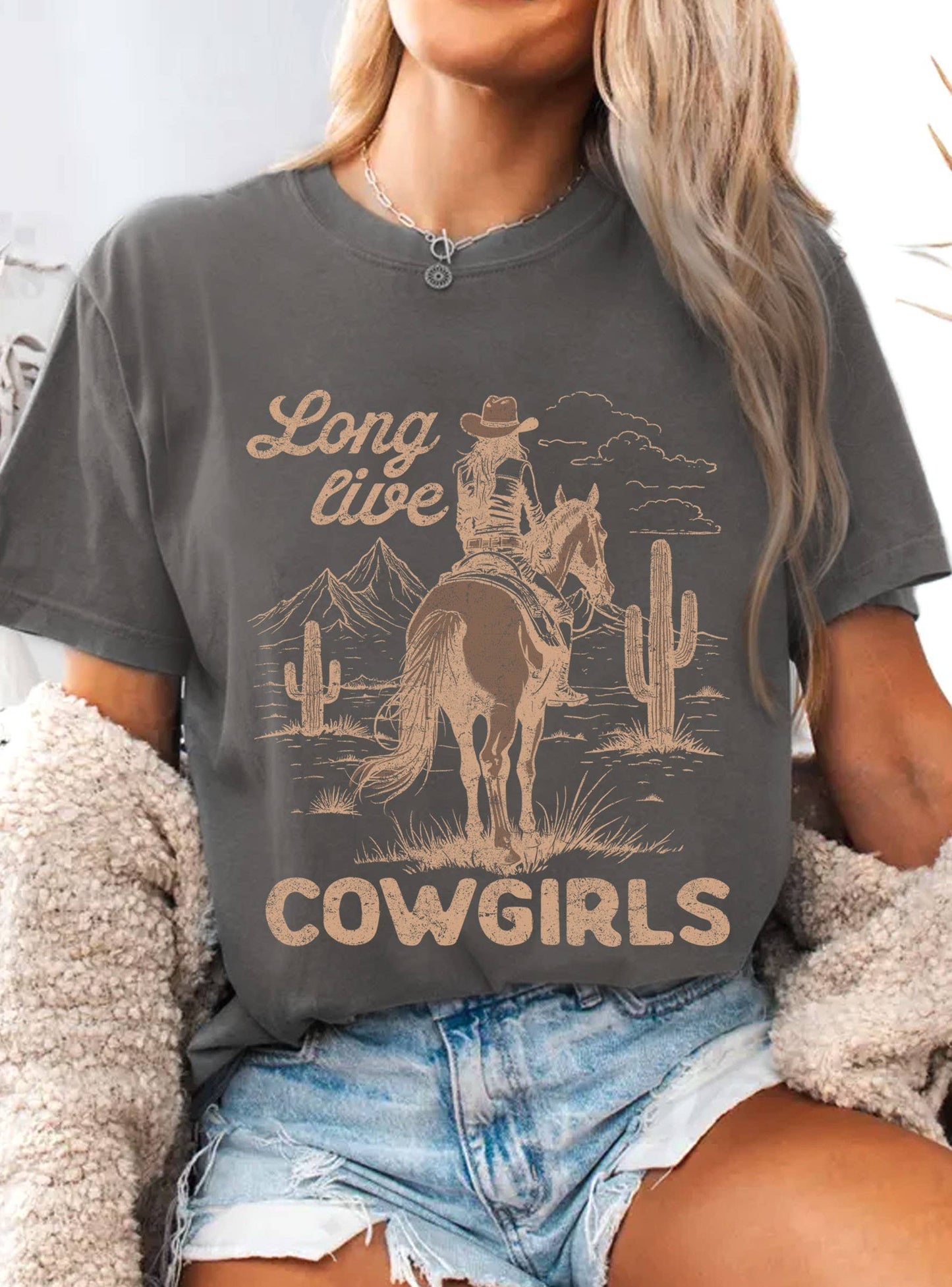 LONG LIVE COWGIRLS GRAPHIC TSHIRTS