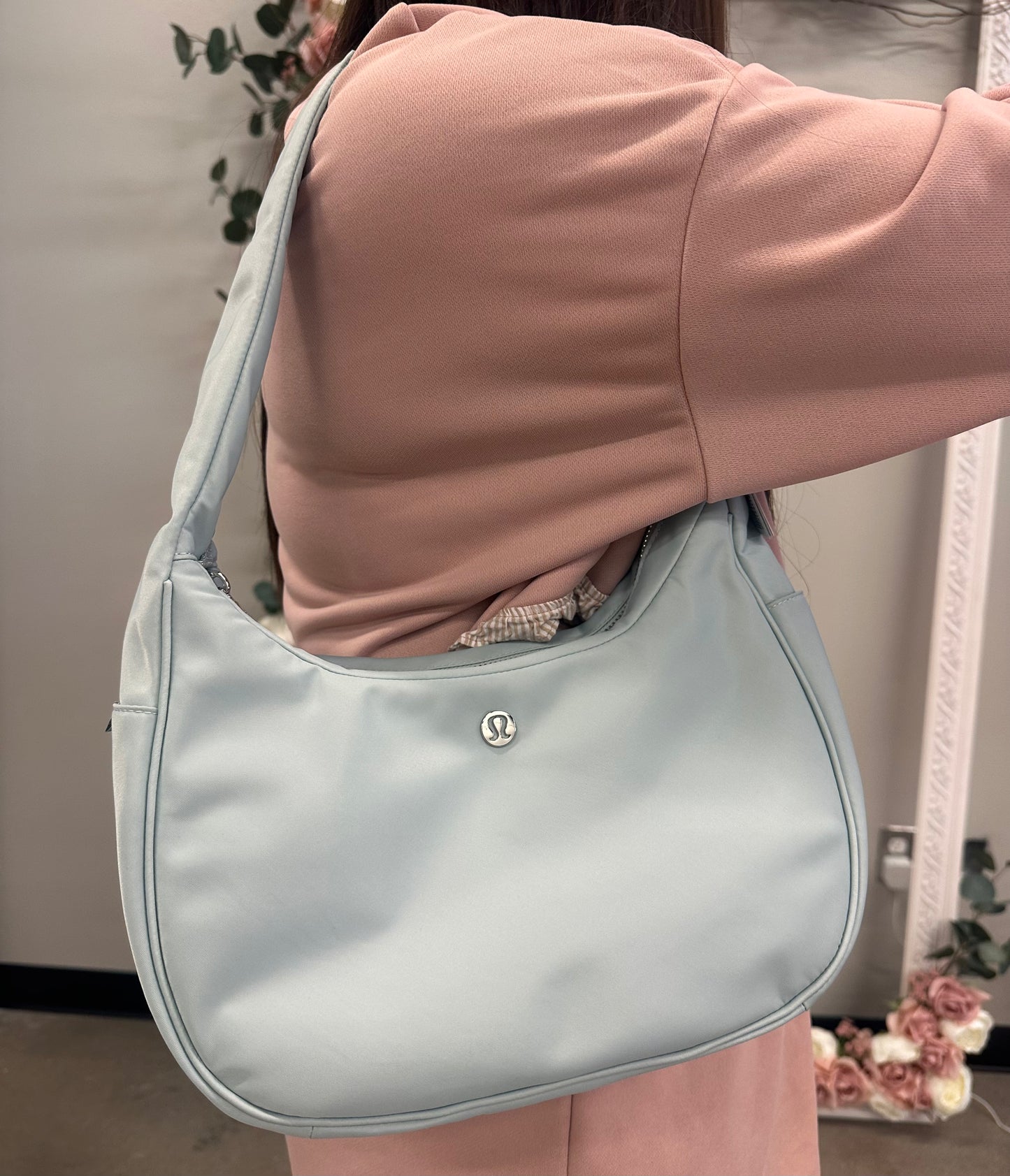 City Essential Shoulder Bag