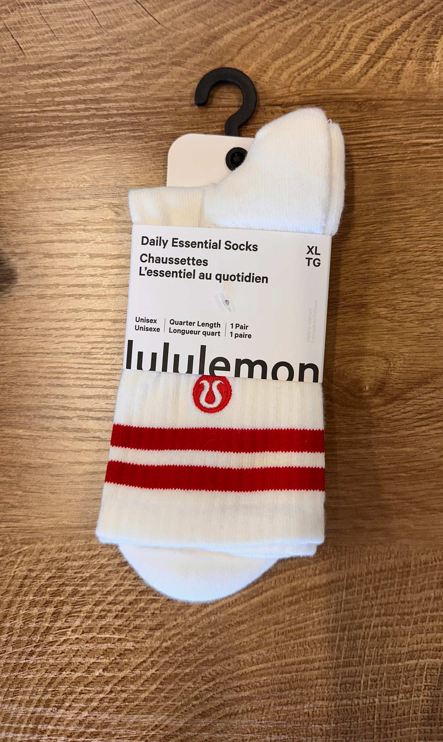 Lululemon daily essential socks