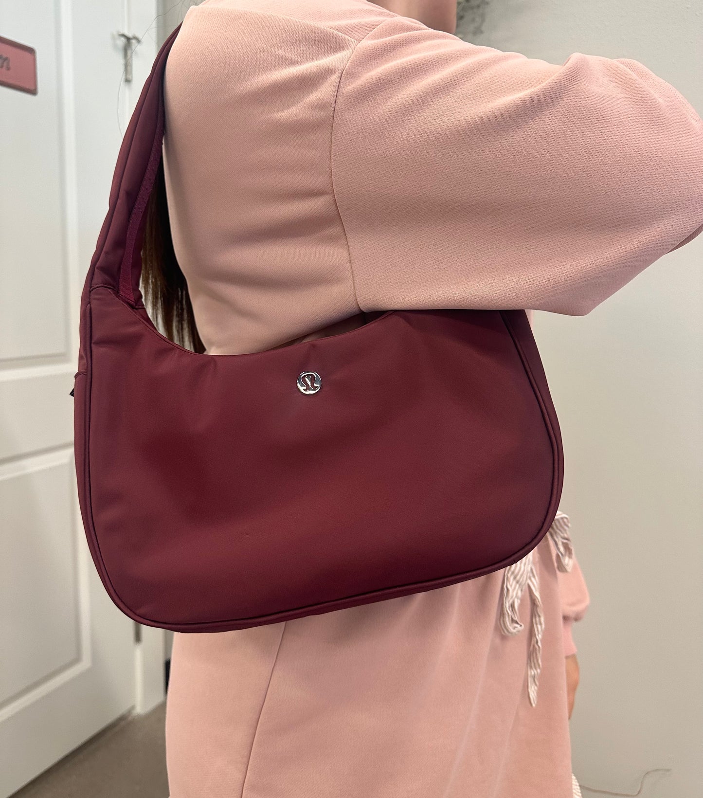 City Essential Shoulder Bag