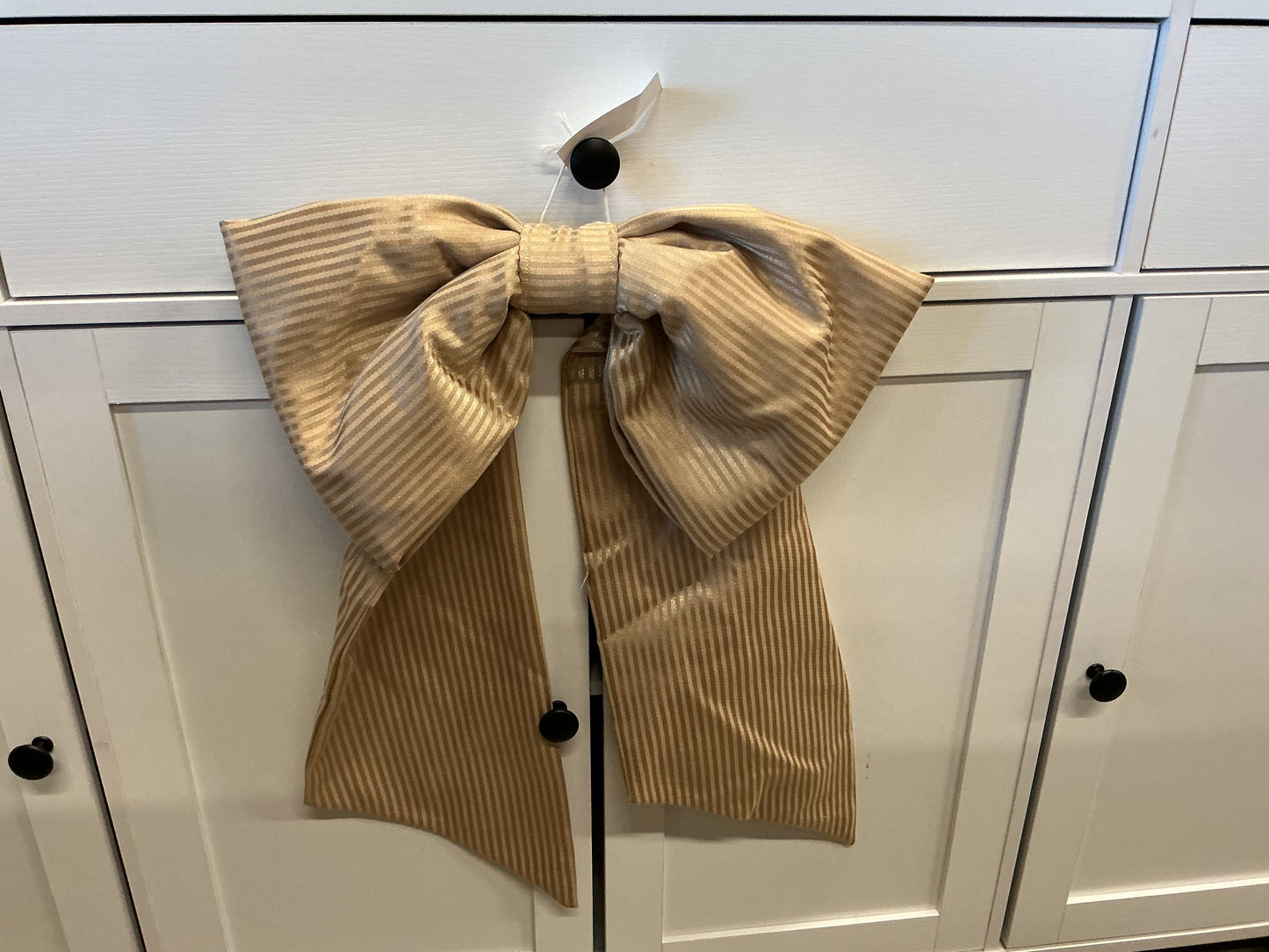 HOLIDAY ASSORTMENT DOOR BOW