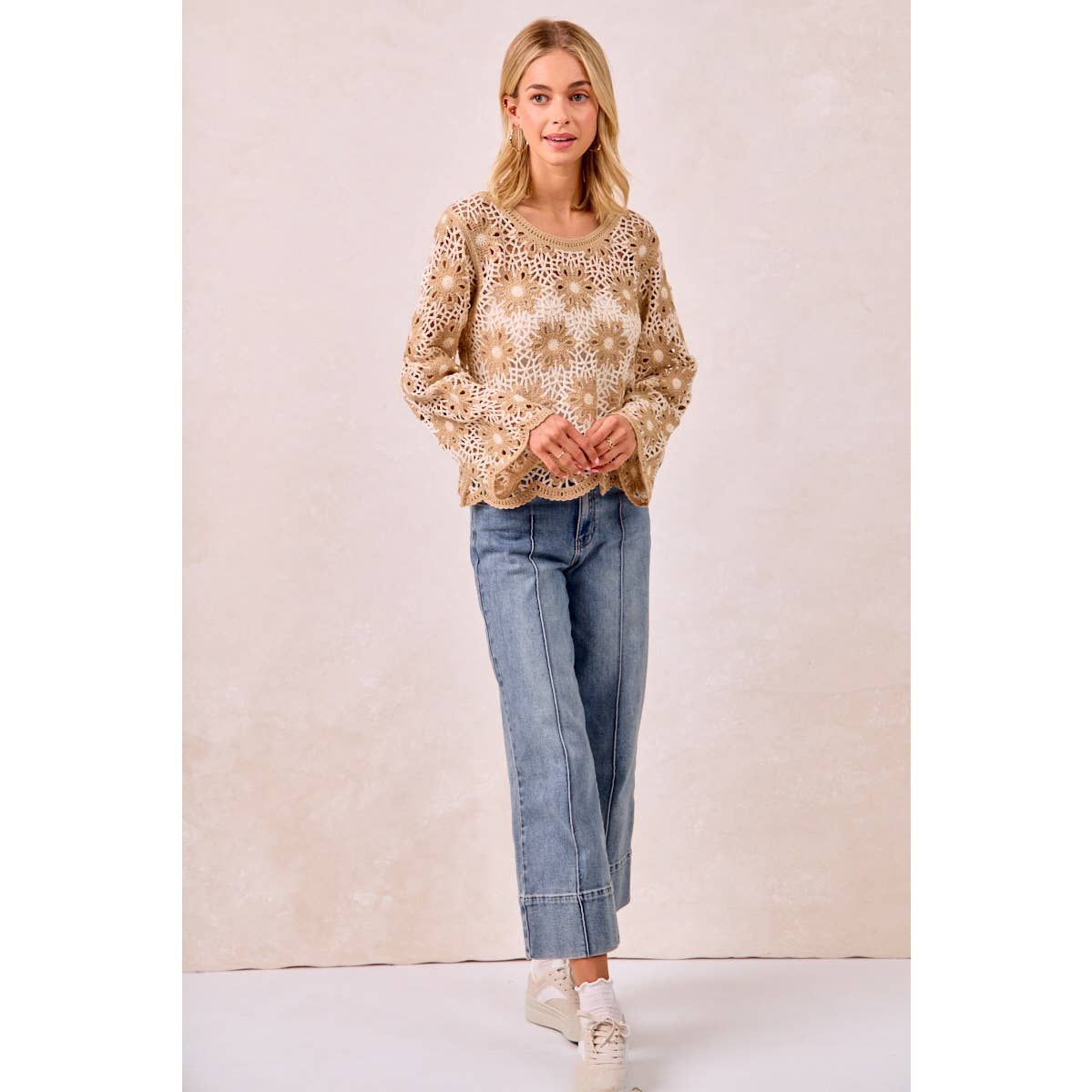 FLOWER CROCHET KNIT TOP