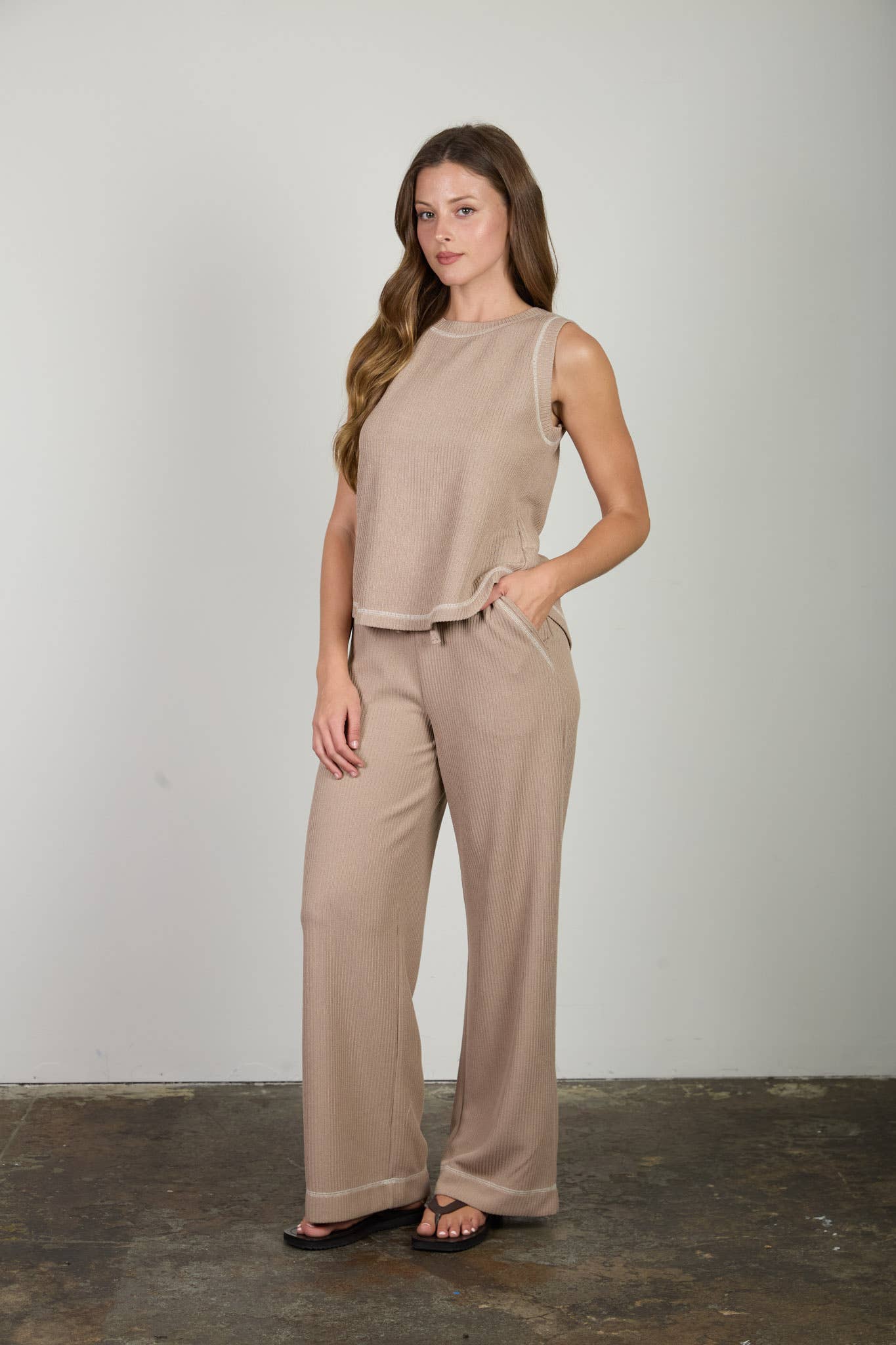DRAWSTRING DETAIL RIBBED KNIT LOUNGE PANTS