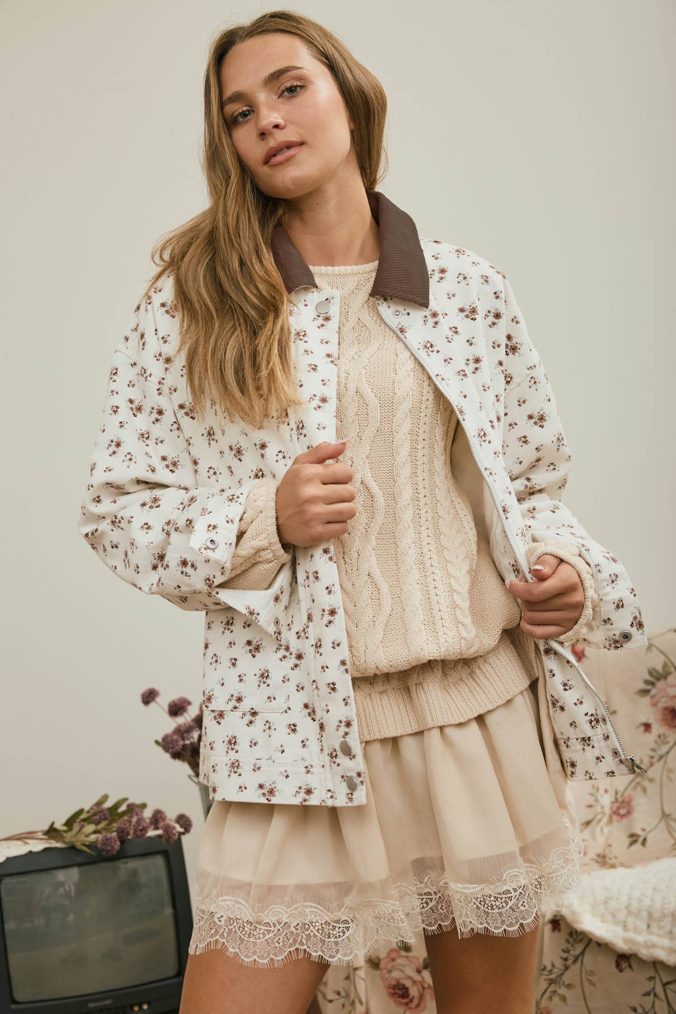 FLORAL CORDUROY COLLAR BUTTON DOWN DENIM JACKET