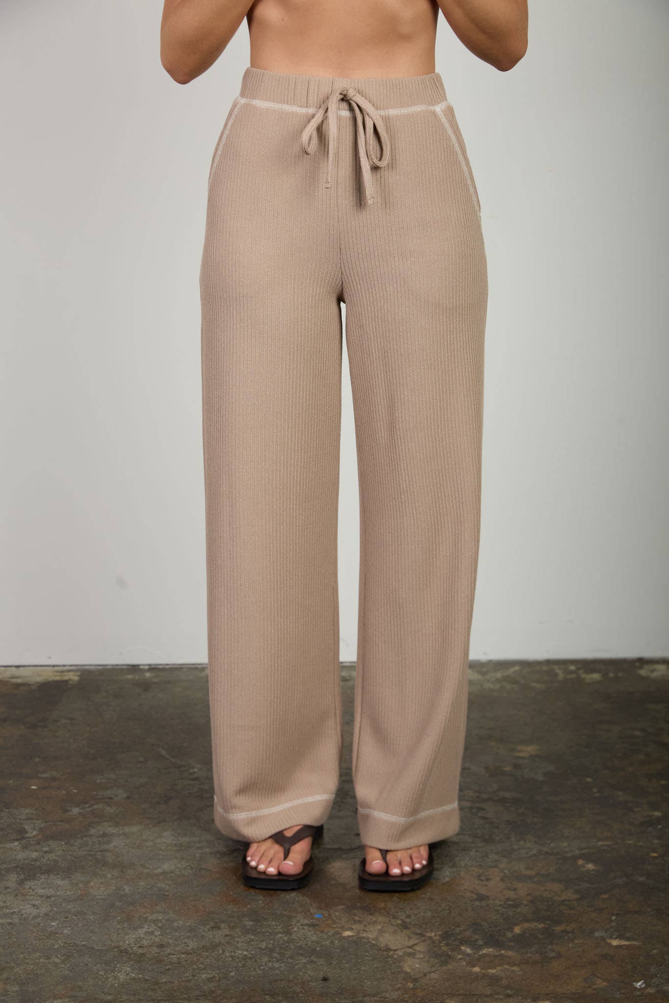 DRAWSTRING DETAIL RIBBED KNIT LOUNGE PANTS