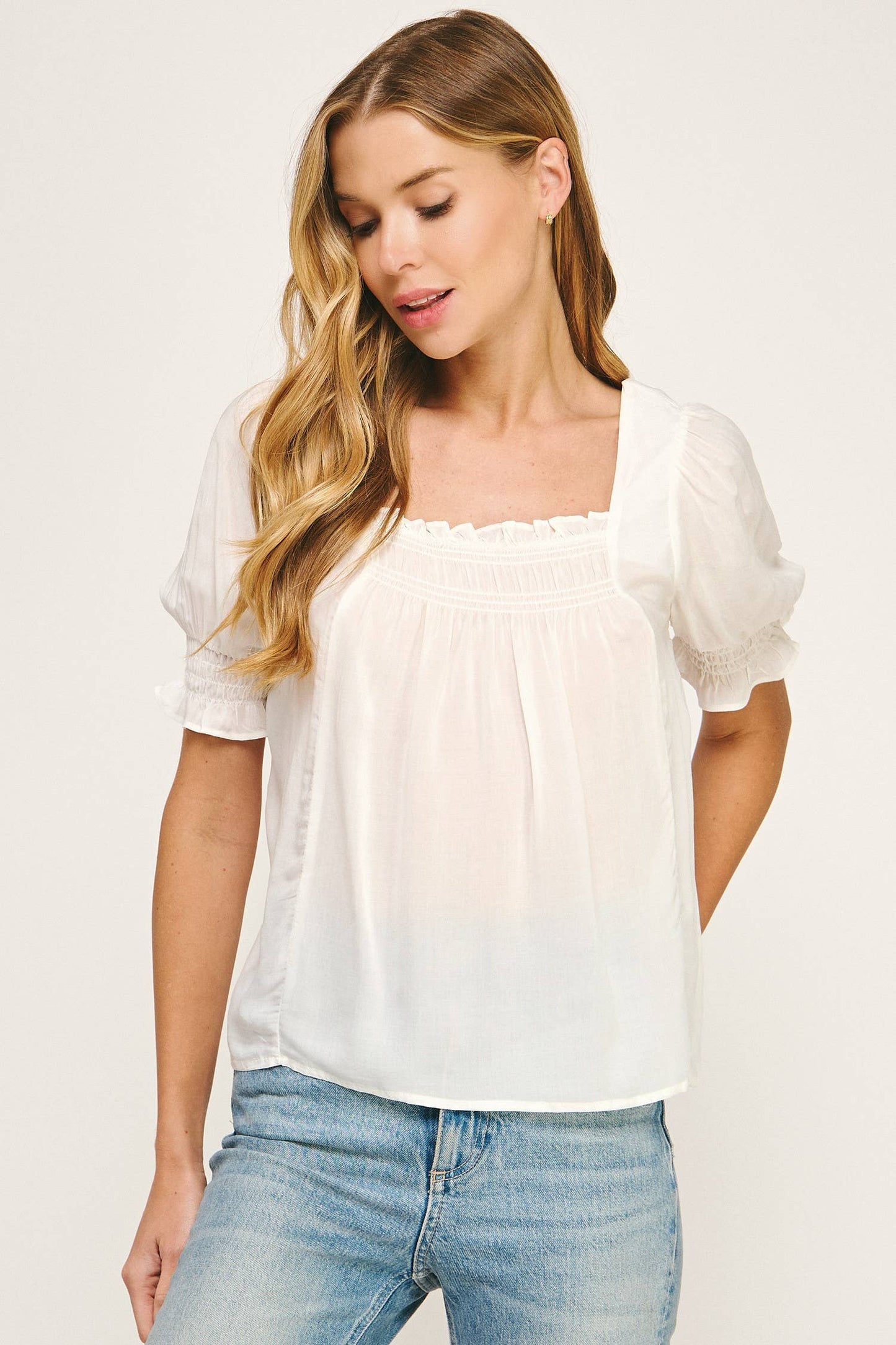 DAINTY DELIGHT PUFF SLEEVE SMOCKED TOP