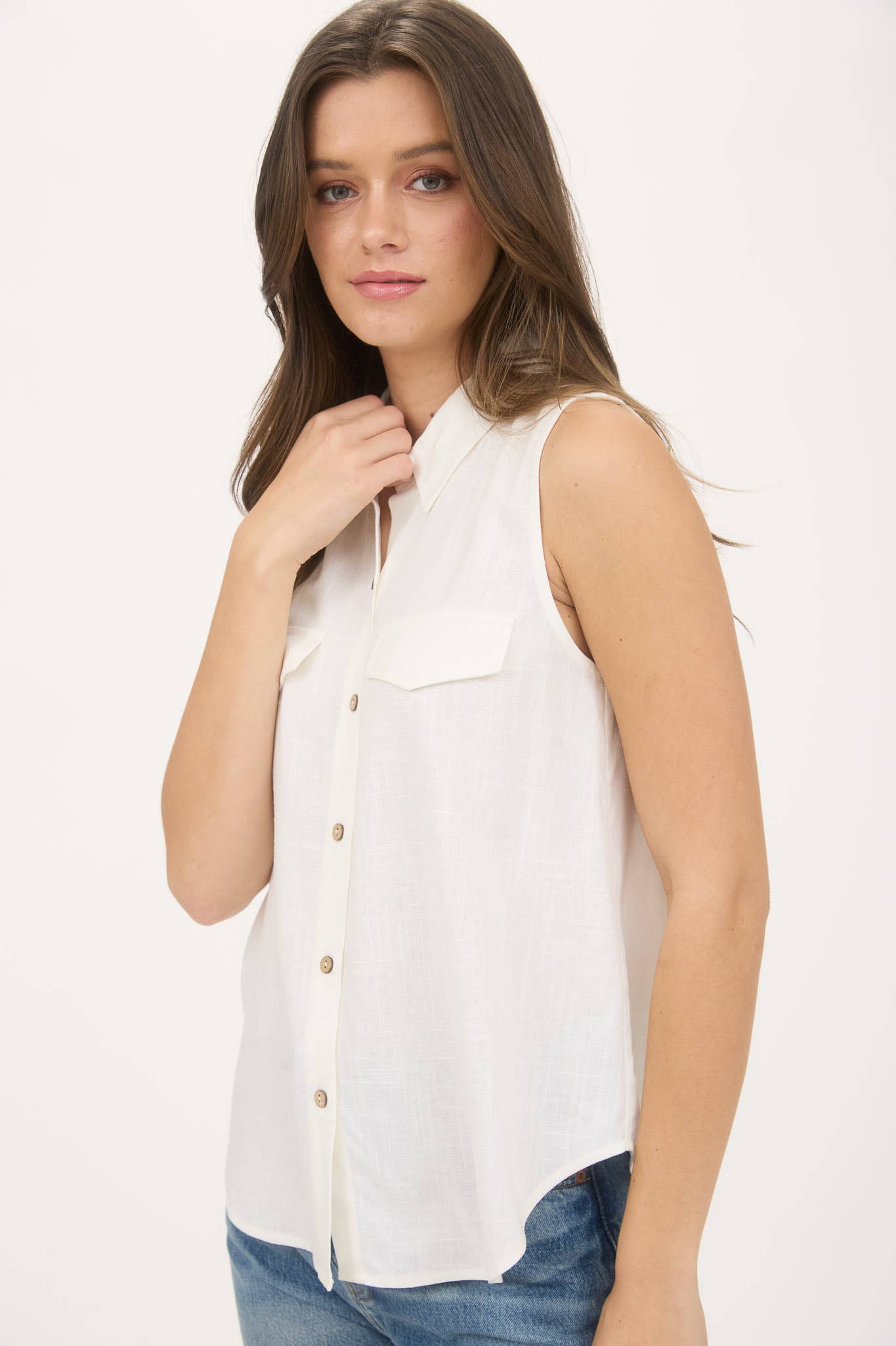 COLLARED BUTTON DOWN SLEEVELESS SHIRT