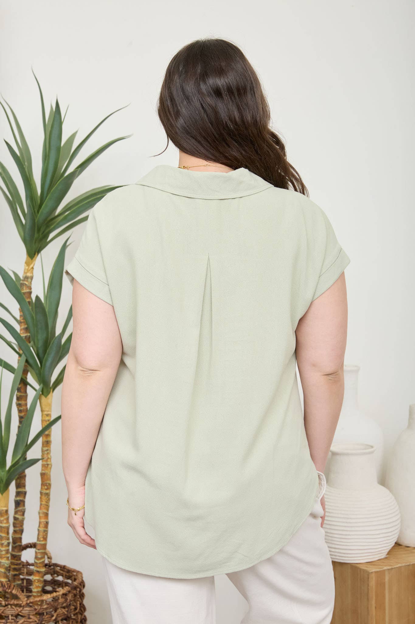 PLUS COLLARED SPLIT NECK CUFF SLEEVE LINEN TOP