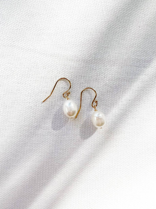 Kaia Freshwater Pearl Dangle Earrings Gold / Silver