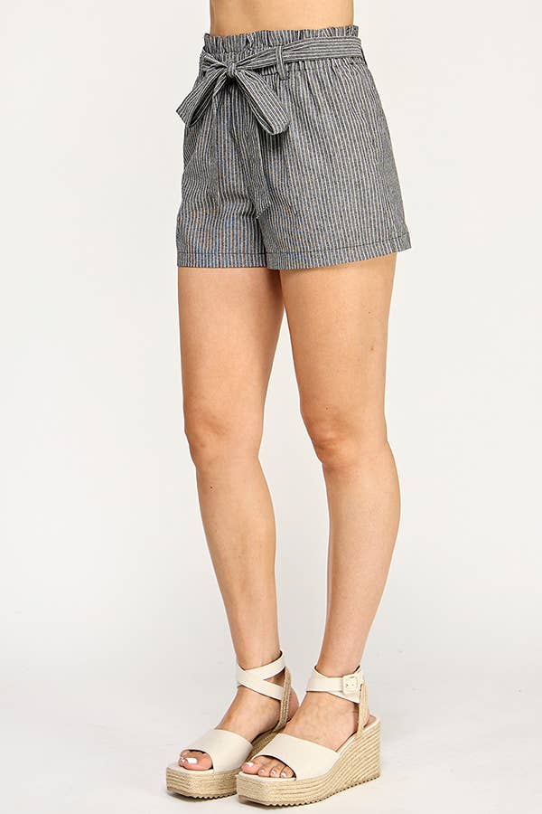 STRIPED HIGH WAISTED SHORT WITH TIE BELT